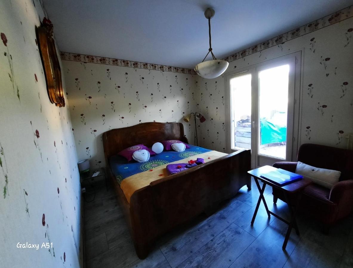 Au Calme Absolu chez Nicolas Chambre calme complet Lindry Exterior foto